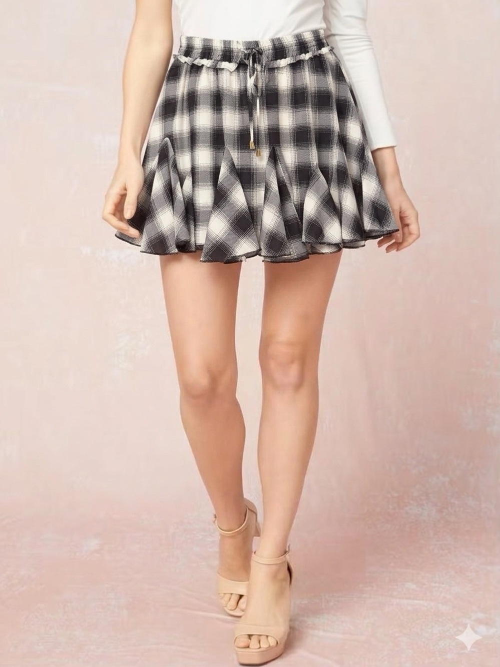 EUC Entro Black & White Plaid Ruffle Tie-Waist Mini Skort Size M